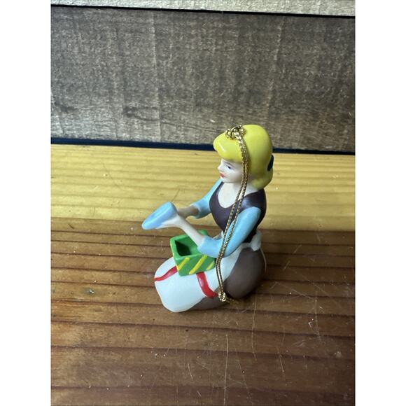 Grolier Disney Porcelain Treasures Ornament: CINDERELLA In Box - Picture 2 of 6